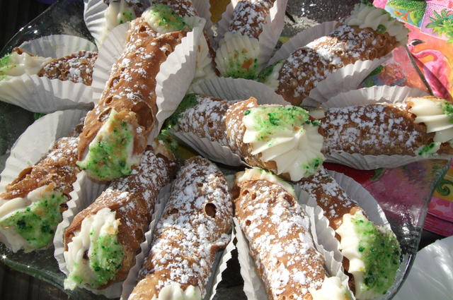 Canolli Canolli